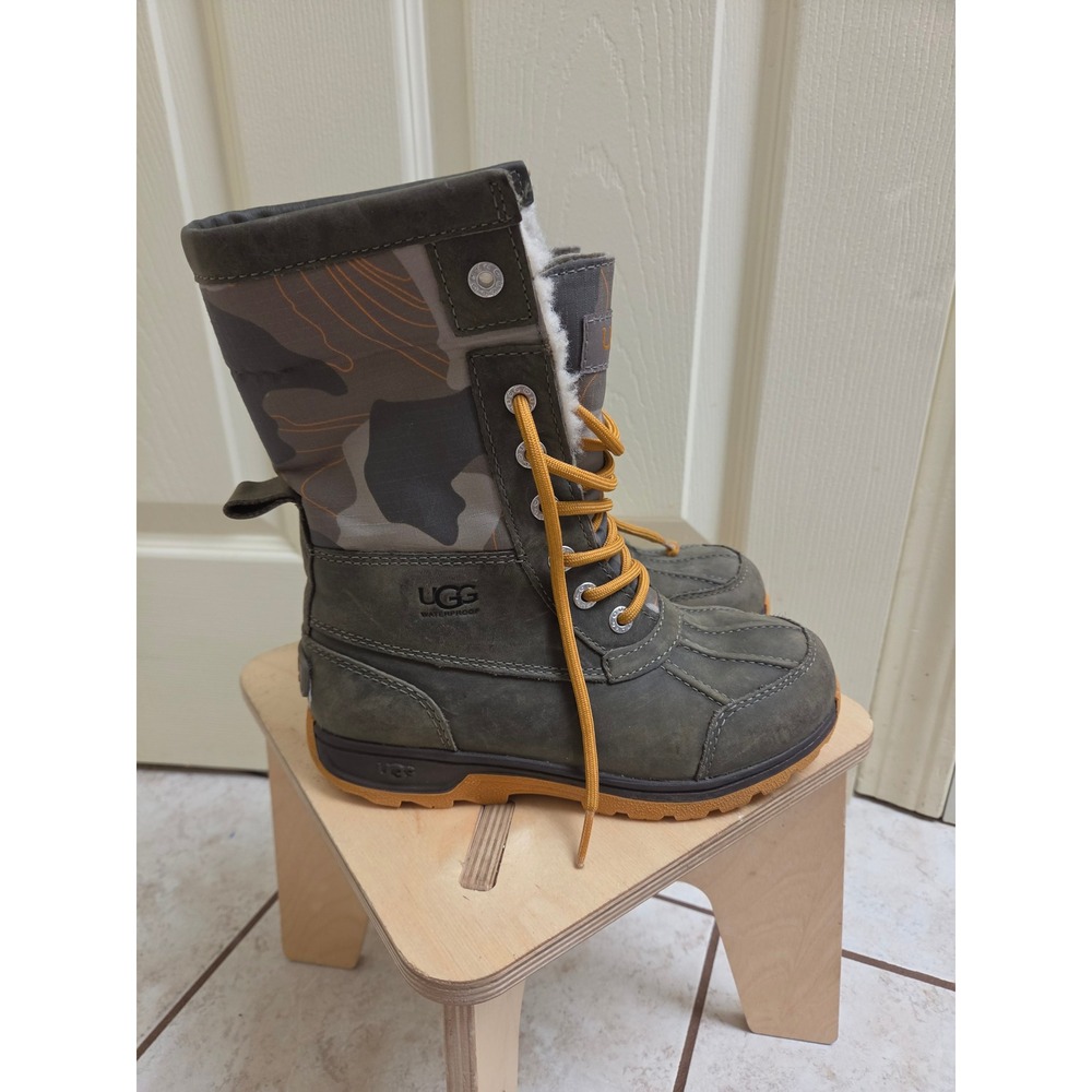 UGG Kids Butte Camo Waterproof Winter Snow Boots Grey Orange 1017220K‎ Size 2